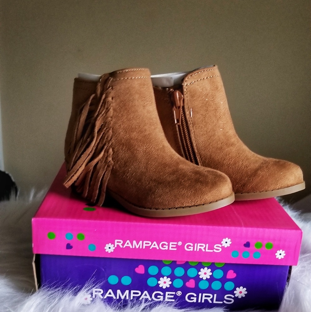 RAMPAGE GIRLs.. fringe ankle boots
